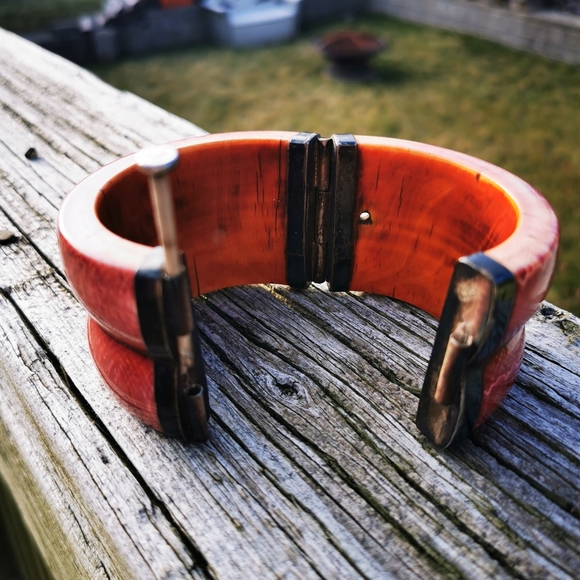 Vintage Henna Dyed Bone and Silver Tone Statement Cuff Bracelet - Picture 3 of 16
